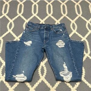 Distressed straight leg Levi’s jeans